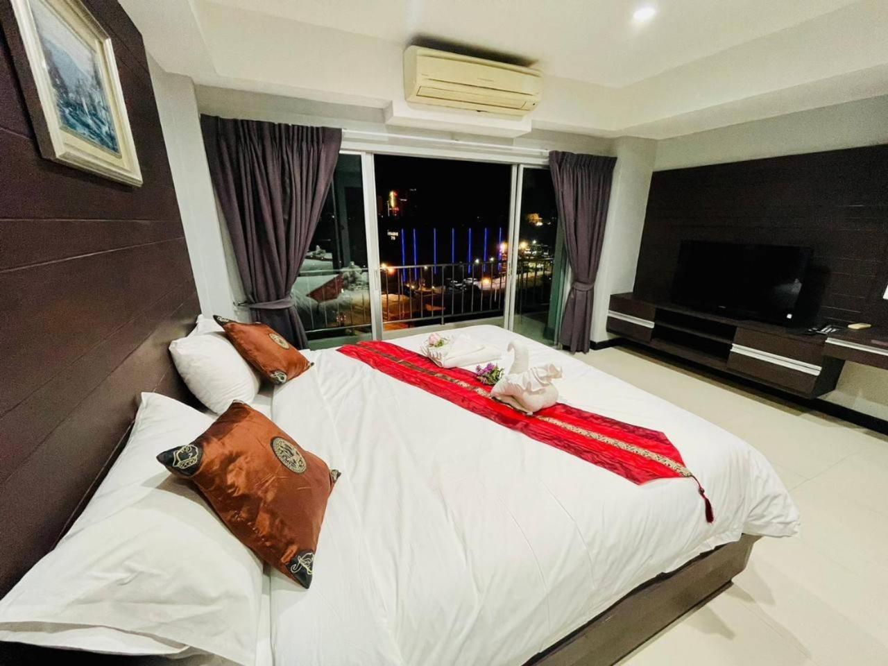 Valhalla Pattaya Hotel Jomtien Beach Exterior foto